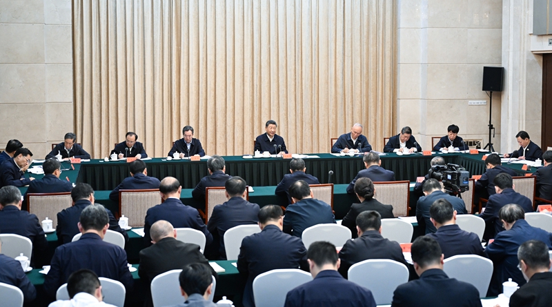 習(xí)近平：有序推進(jìn)大型風(fēng)電光伏基地和電力外送通道規(guī)劃建設(shè)，加快重點(diǎn)行業(yè)清潔能源替代